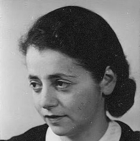 Ruth Stein, 1945/46. Ruth Stein, 1945/46.