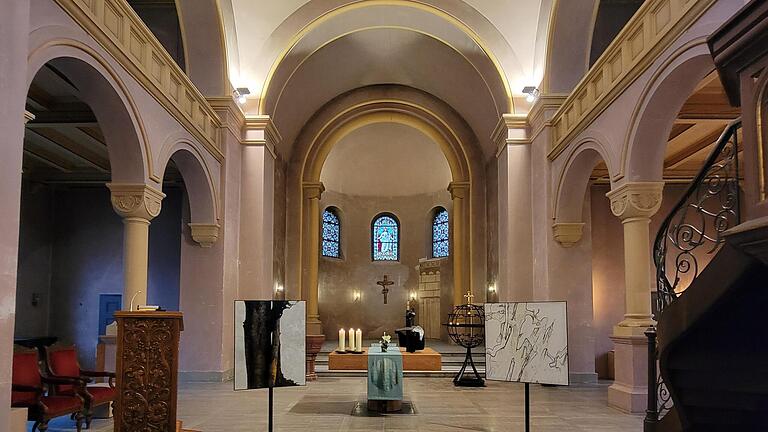 Ausstellung „Pensieri e Forme“ in der Erlöserkirche mit Werken von Carlo Catoni - Ausstellung „Pensieri e Forme“ in der Erlöserkirche mit Werken von Carlo Catoni Ausstellung „Pensieri e Forme“ in der Erlöserkirche mit Werken von Carlo Catoni - Ausstellung „Pensieri e Forme“ in der Erlöserkirche mit Werken von Carlo Catoni