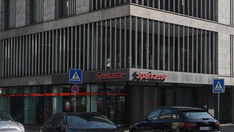 Die Sparkasse Mainfranken in der Hofstraße Die Sparkasse Mainfranken in der Hofstraße