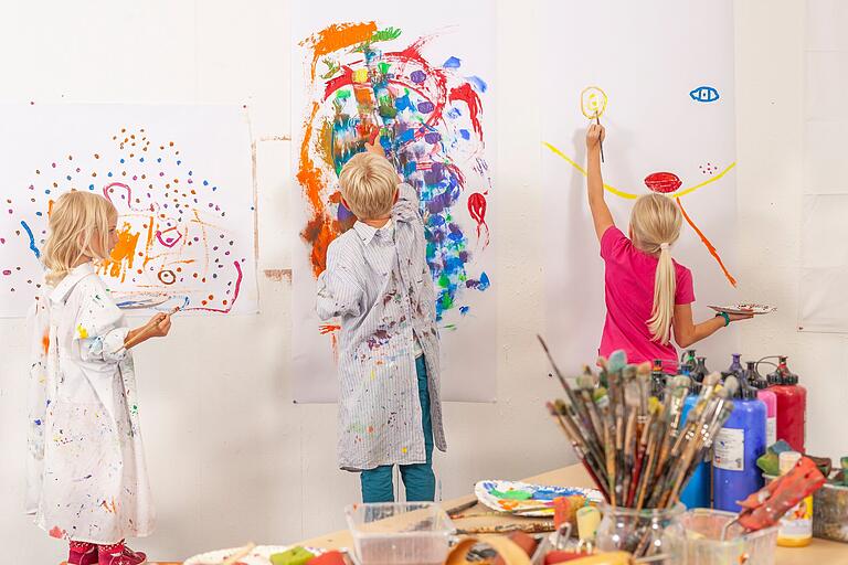 Nicht nur Kinder können sich in der Schweinfurter Kunsthalle am Sonntag als Leinwandhelden versuchen. Nicht nur Kinder können sich in der Schweinfurter Kunsthalle am Sonntag als Leinwandhelden versuchen. 