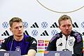 Vor Bosnien-Herzegowina - Deutschland - PK       -  Bundestrainer Julian Nagelsmann (r) und Torwart Alexander Nübel bei der Pressekonferenz im Stadion von Zenica.