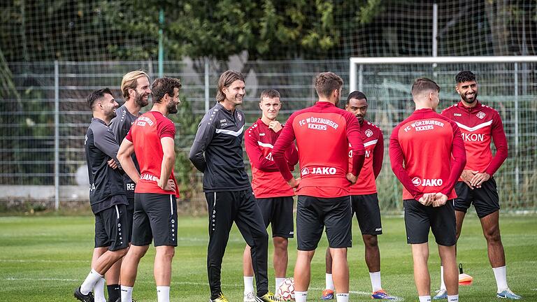 Martin Lanig möchte in seinem ersten Spiel als Cheftrainer der Würzburger Kickers im Unterfranken-Derby gegen den TSV Aubstadt direkt drei Punkte holen. Martin Lanig möchte in seinem ersten Spiel als Cheftrainer der Würzburger Kickers im Unterfranken-Derby gegen den TSV Aubstadt direkt drei Punkte holen.