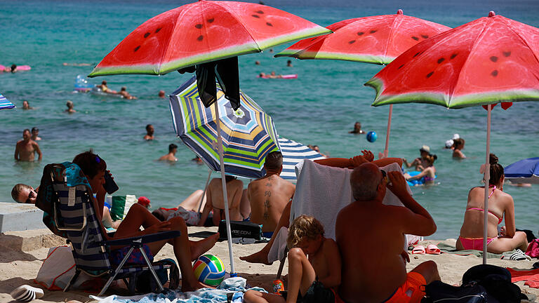 Cala Ratjada.jpg       -  Die verschiedenen Strände rund um Cala Ratjada sind im Sommer ein beliebter Ort zum Entspannen.