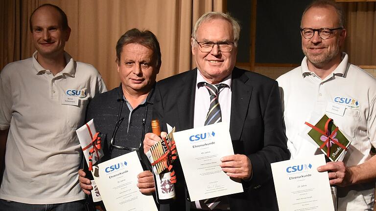 Ehrung für langjährige Mitglieder der Margetshöchheimer CSU (von links): Ortsvorsitzender Bernd Scheumann, Reiner Funk, Joachim Rüthel und Michael Donath.