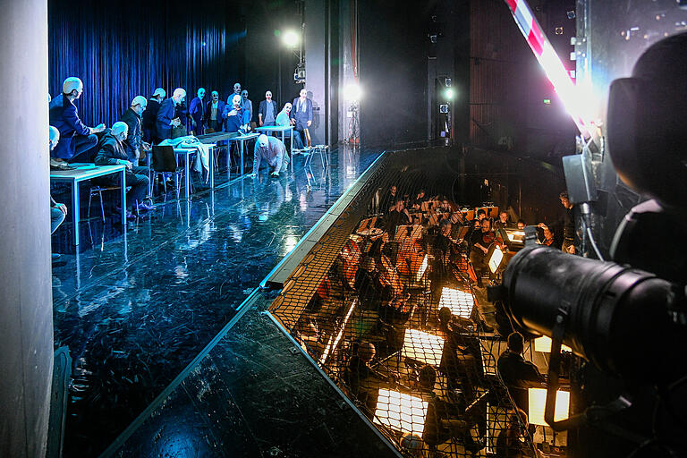 Blick in den Orchestergraben während der Vorstellung.