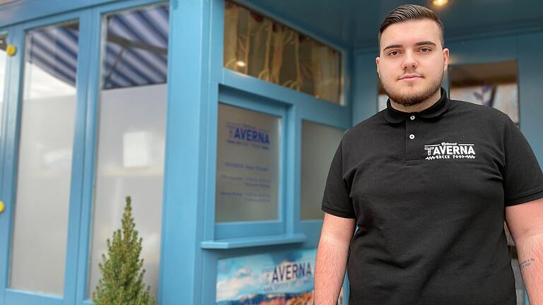 Bejan Mustafi eröffnete in Bad Neustadt das 'Restaurant Taverna Greek Food'.&nbsp; Der 18-Jährige leitet bereits die 'Babylon Shisha- und Cocktail Lounge' im hessischen Schlüchtern.