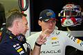 Christian Horner und Max Verstappen       -  Red-Bull-Teamchef Christian Horner (l) und Max Verstappen.