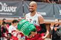 Alex King wurde nach seinem letzten Heimspiel für die Baskets am Dienstag gegen Ludwigsburg als MVP der Partie ausgerufen und durfte die Sieges-Humba anstimmen.