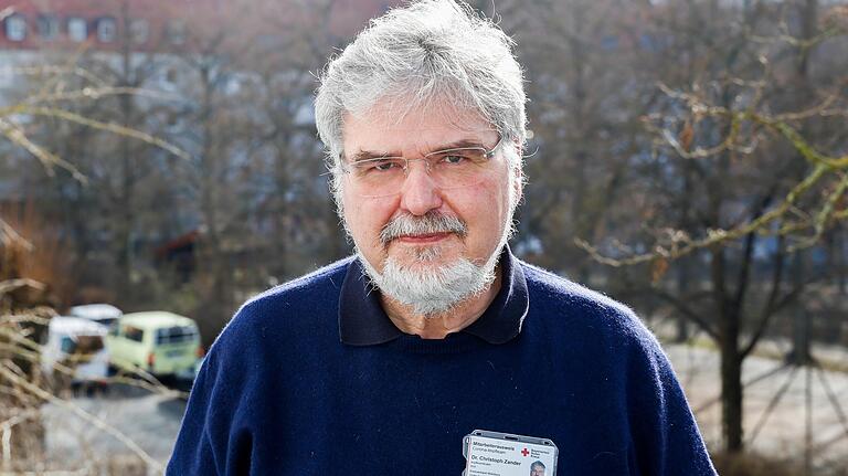 Dr. Christoph Zander, Ärztlicher Leiter der Impfzentren in Stadt und Landkreis Würzburg, sieht keinen Zusammenhang zwischen der Impfung und dem Tod eines 82-Jährigen am vergangenen Donnerstag. Dr. Christoph Zander, Ärztlicher Leiter der Impfzentren in Stadt und Landkreis Würzburg, sieht keinen Zusammenhang zwischen der Impfung und dem Tod eines 82-Jährigen am vergangenen Donnerstag. 