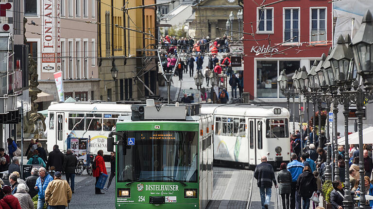 Kein Ticket für die Straßenbahnen in der Kernzone beim Stadtfest: Das ist ein Versuch, über den der Stadtrat noch beschließen muss. Foto: Thomas Obermeier