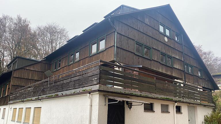 Das Neustädter Haus oberhalb von Bischofsheim ist seit Oktober 2022 geschlossen. Wie es damit weitergeht, ist ungewiss.