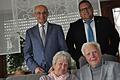Heidi und Armin Dauelsberg feierten am Samstag diamantene Hochzeit. Landrat Wilhelm Schneider (hinten links) und Bürgermeister Alexander Bergmann (hinten rechts) gratulierten.