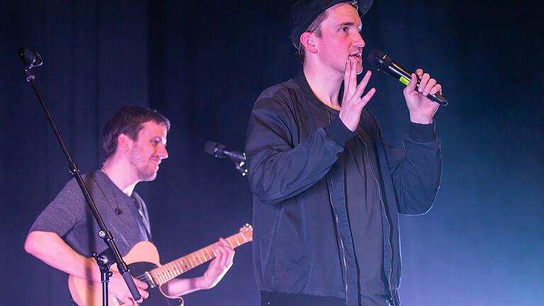 Max Kennel und Jonas Meyer alias Lumpenpack in der Posthalle in Würzburg.