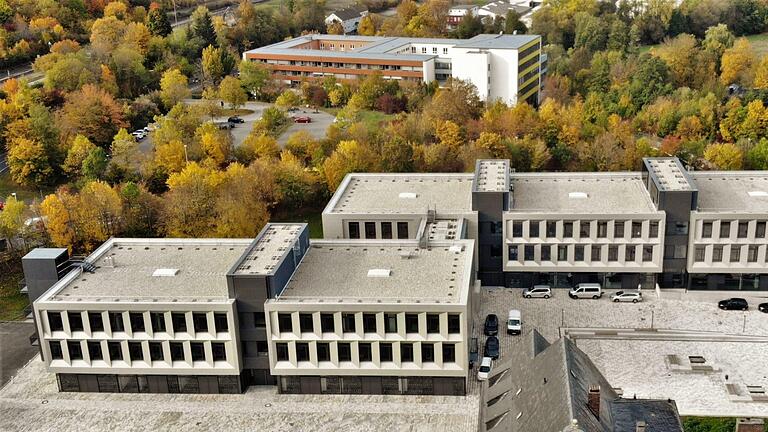 Das neue BBZ ist in fünf miteinander verbundene Cluster-Lernhäuser unterteilt. Foto: Dieter Büttner):       -  Das neue BBZ ist in fünf miteinander verbundene Cluster-Lernhäuser unterteilt. Foto: Dieter Büttner):