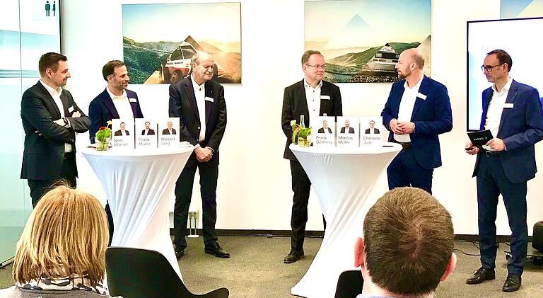 Die Geschäftsführer der AVEMO-Gruppe (von links): Niels Marnet (Einzelkunden &amp; Innovative Mobilität), Frank Müller (Aftersales &amp; Einkauf), Norbert Sorg (IT &amp; Sonderaufgaben), Frank Göthling (Gebrauchtwagen &amp; Mietwagen), Marcus Müller (Großkunden &amp; Marketing) und Christian Just (Personal, Finanzen, Recht).
