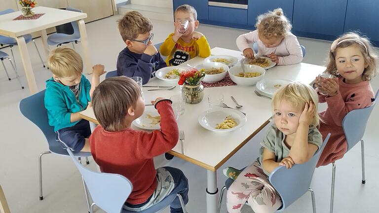 Gesund und trotzdem lecker essen können die Kinder nun im Kinderhaus am Grasholz in Rottendorf.&nbsp;