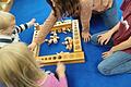 Montessori Material zum Anfassen am Tag der offenen Tür.