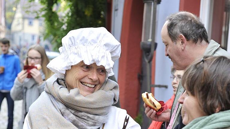 Auch viele Sommerhäuser schlüpften in mittelalterliche Rollen.