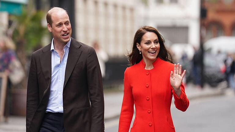 William & Kate.jpeg       -  William und Kate auf dem Weg zum Pub «Dog and Duck».