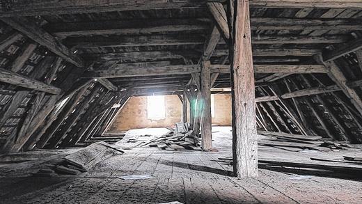 Hat Seltenheitswert: Dachstühle dieser Dimension sind oft nur noch in Kirchen zu finden.
