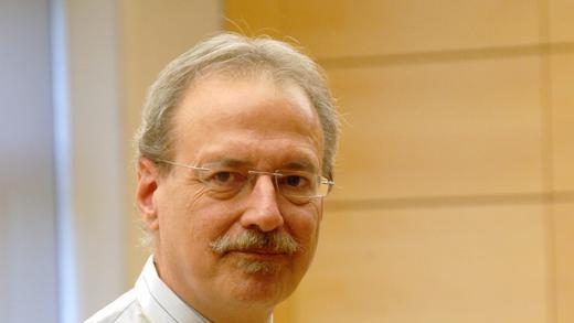 Kiener       -  Zehn Jahre und acht Monate muß Helmut Kiener ins Gefängnis.