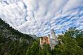 Restaurierungsarbeiten Schloss Neuschwanstein       -  Die seit Jahrzehnten laufenden Sanierungsarbeiten von Schloss Neuschwanstein stehen vor dem Abschluss. Rund 40 Millionen Euro hat der Freistaat Bayern investiert.