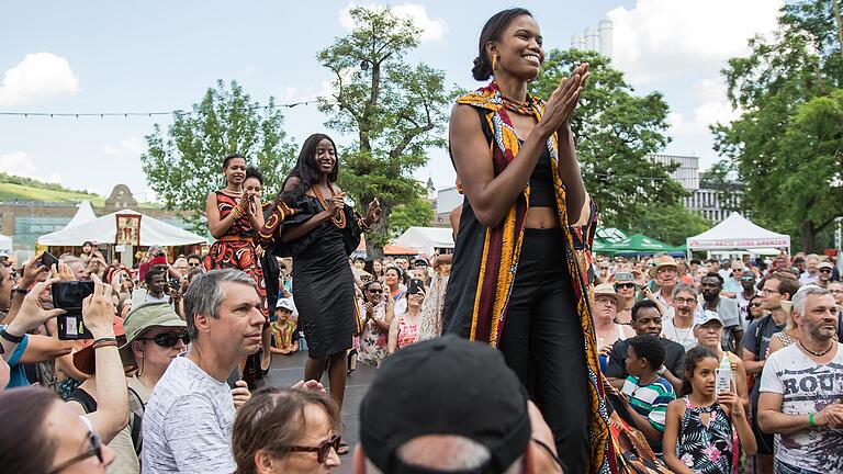 Zum 31. Mal findet in diesem Jahr das Africa Festival statt. Für die Veranstalter ist das Festival nicht nur eine organisatorische, sondern auch eine finanzielle Herausforderung. Zum 31. Mal findet in diesem Jahr das Africa Festival statt. Für die Veranstalter ist das Festival nicht nur eine organisatorische, sondern auch eine finanzielle Herausforderung.