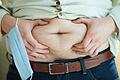 Wenn der Bauch zwickt: Wir erklären, wie lästige Corona-Kilos wieder verschwinden.&nbsp;