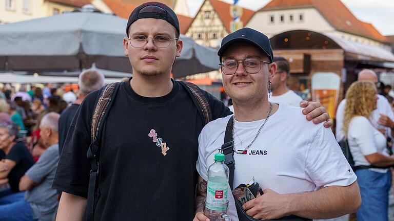Silvan, 24 Jahre, aus Windshausen und Maximilian, 26 Jahre, aus Zimmerau. Silvan, 24 Jahre, aus Windshausen und Maximilian, 26 Jahre, aus Zimmerau.