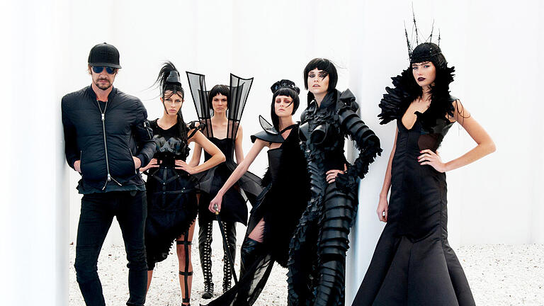 GNTM Team Schwarz - Germany's next Topmodel, Staffel 12, 2017
Thomas Hayo, Serlina, Lynn, Maja, Sabine und Celine GNTM Team Schwarz - Germany's next Topmodel, Staffel 12, 2017
Thomas Hayo, Serlina, Lynn, Maja, Sabine und Celine