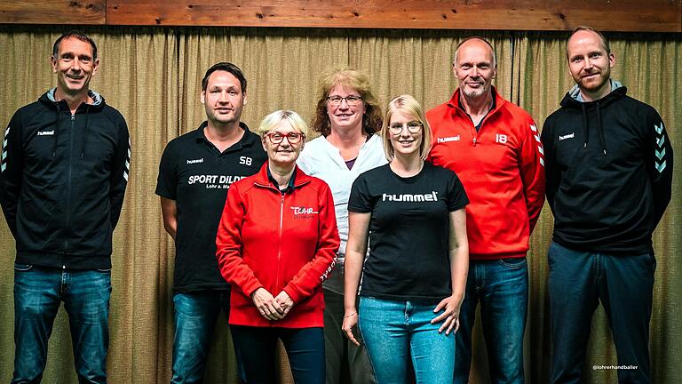 Die neue Führungsriege der Lohrer Handballer (von links): Sven Lehmann (Beisitzer; Sportbeirat H1), Steffen Bergmann (Vorstandschaft), Christiane Werthmann (Beisitzerin), Andrea Radecke (Vorstandschaft), Franziska Rath (Vorstandschaft, Finanzen), Klaus Sieß (1. Vorsitzender) und Florian Leusser (Beisitzer, Jugend).