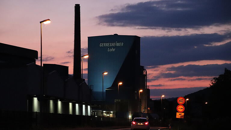 Bei der Gerresheimer Lohr GmbH wird rund um die Uhr gearbeitet. Im nächsten Jahr jedoch wird eine der beiden Schmelzwannen ausgetauscht.