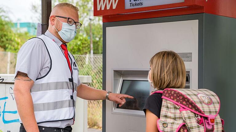 WVV-Mobilitätsberater geben zu Schulbeginn Hygiene-Tipps für den ÖPNV.