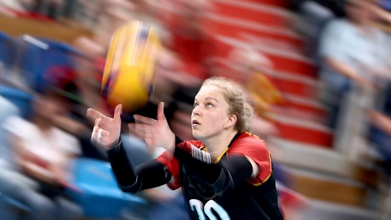 462229237.jpeg       -  Volleyball bei Olympia 2024: Hier kommen die Infos rund um Zeitplan, Übertragung live im Free-TV & Stream, Termine und Kalender.