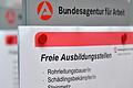 Die Auswahl an Ausbildungsberufen ist riesig. Auch Rohrleitungsbauer:in und Schädlingsbekämpfer:in kann man werden.