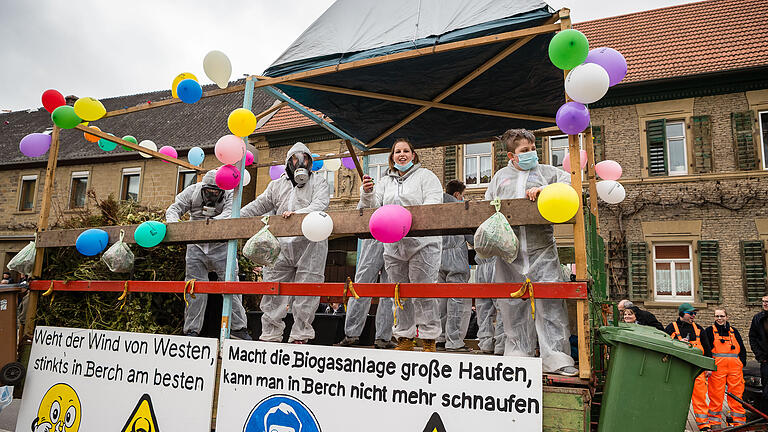 Stinkender Lokalkolorit: Anspielung auf den Biomüll in der benachbarten Deponie.