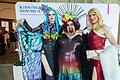 Berliner Flair beim Kissinger Sommer: Die Dragqueens (von links) Dawn van Doom, Kay P. Rinha und Christal.