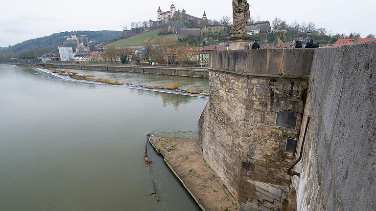 Zwischenzeitlich war in Würzburg ein zweiter Stock aufgetaucht. 'Der Stock' sei aber nur der Nachfolger des Originals gewesen.