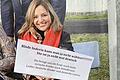 Rassismus pur: Ein Unbekannter hat das Wahlplakat der Gemeinderatskandidatin Jasmin Singh-Neckermann mit einem beleidigenden, hetzerischen Kommentar beklebt. Sie wird rechtliche Schritte einleiten. Foto: Singh-Neckermann       -  Rassismus pur: Ein Unbekannter hat das Wahlplakat der Gemeinderatskandidatin Jasmin Singh-Neckermann mit einem beleidigenden, hetzerischen Kommentar beklebt. Sie wird rechtliche Schritte einleiten. Foto: Singh-Neckermann
