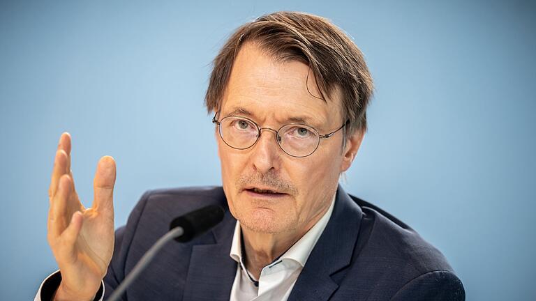 Bundesgesundheitsminister Karl Lauterbach       -  Hält nichts von Strafgebühren: Karl Lauterbach