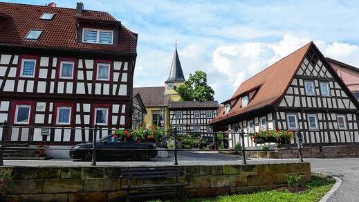 Sieger im Landkreiswettbewerb „Unser Dorf hat Zukunft – Unser Dorf soll schöner werden“ ist Untermerzbach. Sieger im Landkreiswettbewerb „Unser Dorf hat Zukunft – Unser Dorf soll schöner werden“ ist Untermerzbach.