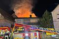 Zahlreiche Einsatzkräfte aus den Landkreisen Würzburg und Schweinfurt bekämpften in der Nacht die Flammen.