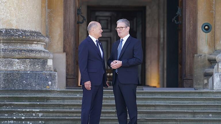 Gipfel der Europäischen Politischen Gemeinschaft in Woodstock - Gastgeber Starmer empfing nahe Oxford fast 50 Staats- und Regierungschefs, darunter Bundeskanzler Olaf Scholz. Gipfel der Europäischen Politischen Gemeinschaft in Woodstock - Gastgeber Starmer empfing nahe Oxford fast 50 Staats- und Regierungschefs, darunter Bundeskanzler Olaf Scholz.