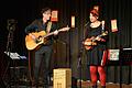 Volkslieder mal ganz anders. Petra Küfner und Markus Wangler spielten als Duo Musique in Aspik im Bildhäuser Hof.