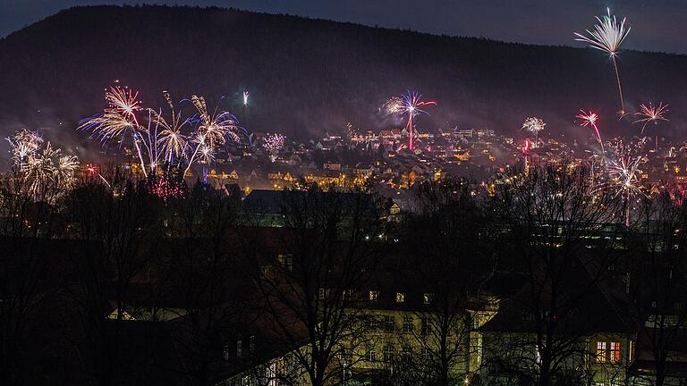 Nicht überall ist zu Silvester das Abbrennen von Feuerwerk erlaubt. Das Bild zeigt die Lohrer Altstadt und Sendelbach (Archivfoto 2018). Nicht überall ist zu Silvester das Abbrennen von Feuerwerk erlaubt. Das Bild zeigt die Lohrer Altstadt und Sendelbach (Archivfoto 2018).
