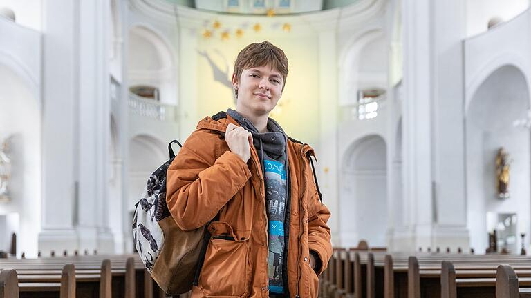 Yarema Antonenko studiert im ersten Semester katholische Theologie an der Uni Würzburg und möchte Priester werden.