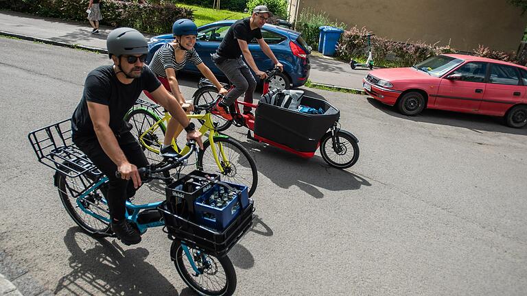 Ob Lastenrad, E-Bike oder ganz klassisch. Die Mikromobilität steht noch ganz am Anfang und wird die Verkehrswende beeinflussen, sagen Experten.