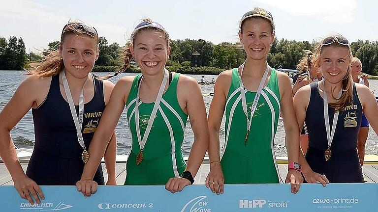 Die deutschen Meisterinnen aus Würzburg bei der der Großboot- und Hochschulmeisterschaft: (von links) Sophia Wolf, Sina Schäfer, Mia Müller und Julia Wolf.