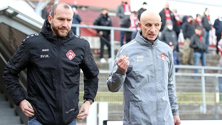 Ein Duo, das womöglich auch in der kommenden Saison zusammenarbeitet? Sportdirektor Sebastian Neumann (links) und Trainer Ralf Santelli.