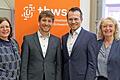Auf dem Bild (von links): Die Dekanin der Fakultät Angewandte Sozialwissenschaften Prof. Dr. Dagmar Unz begrüßt den neuen Nachwuchsprofessor Dr. Andreas Wertgen gemeinsam mit dem THWS-Präsidenten Prof. Dr. Jean Meyer und der Gesamtprojektleiterin für das ProPere-Projekt Prof. Dr. Gabriele Saueressig.